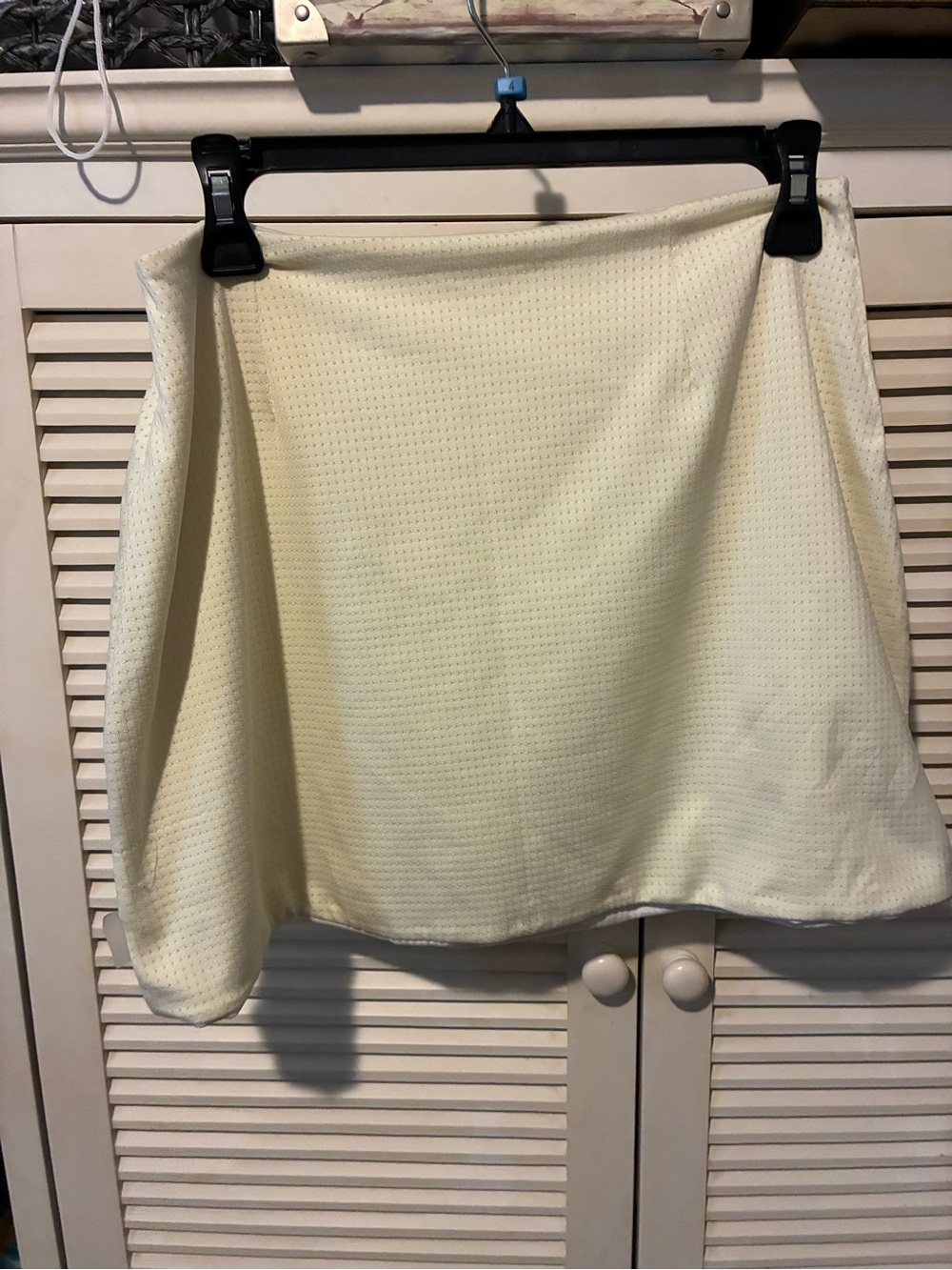 Nike Reversible Skirt Yellow and White. Best for Size Large